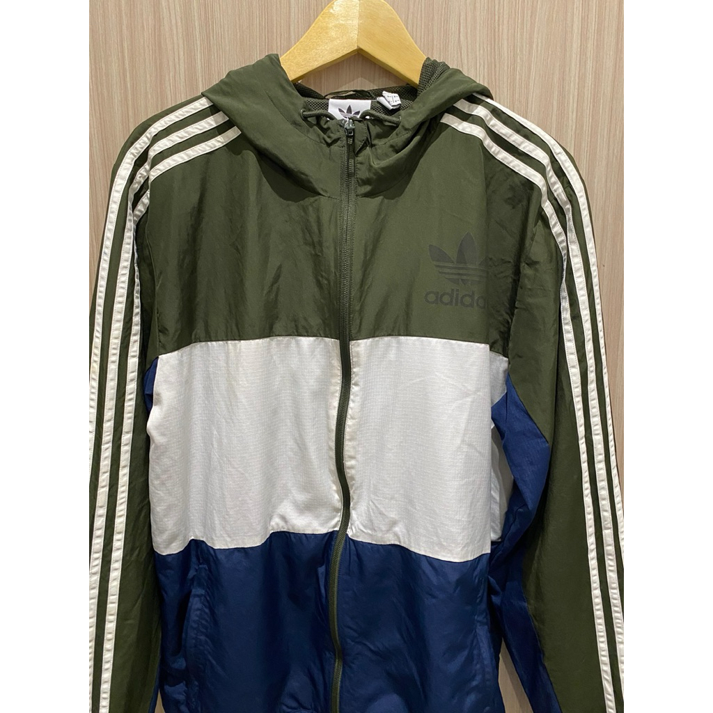 Jaket Olahraga Pria Men’s Sport Jacket Adidas Preloved Murah