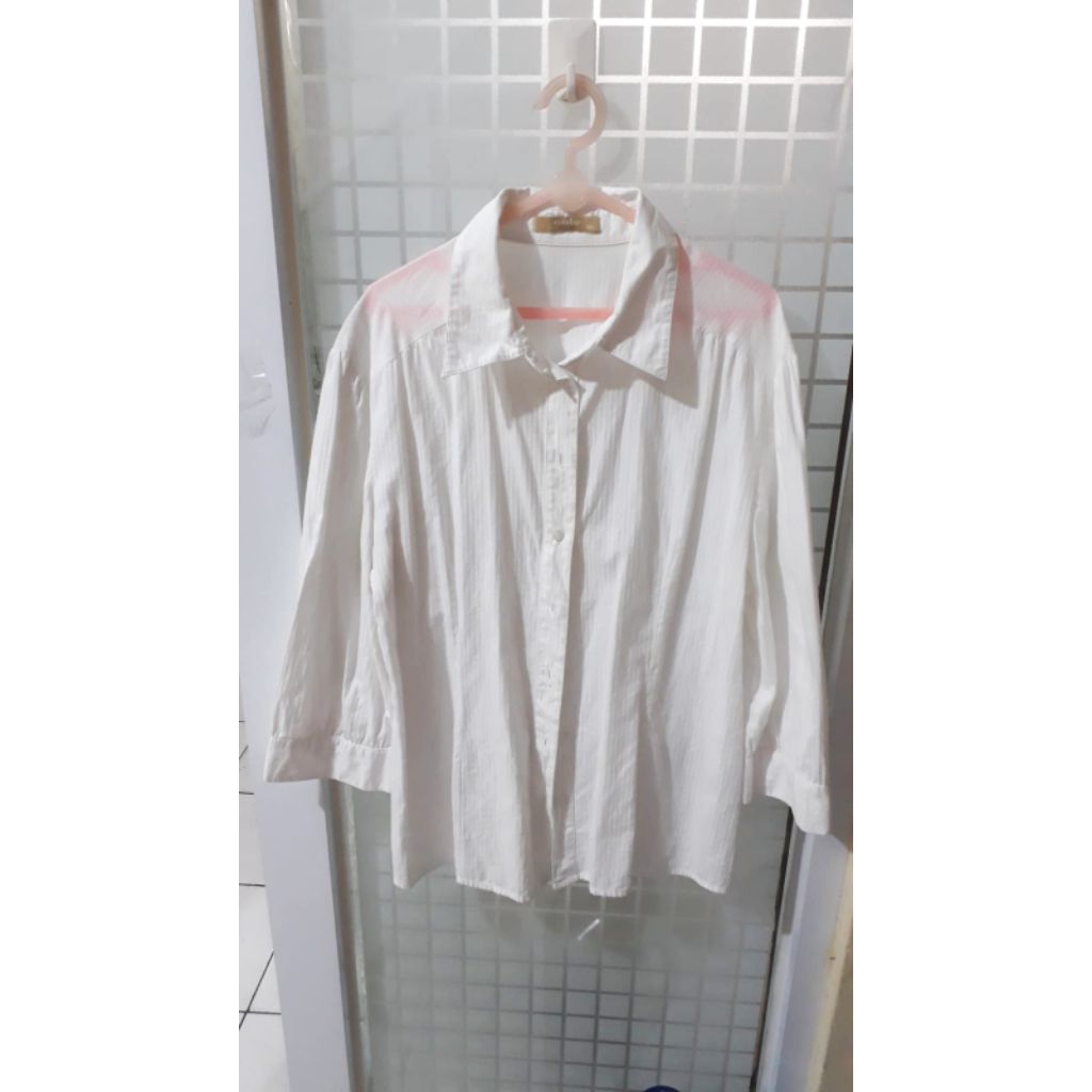[PRELOVED] Kemeja Putih Cole Lengan Panjang Wanita