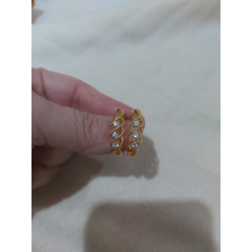 Preloved Anting Lapis Emas 24K Mata 3 Zhulian, Anting Lapis Emas 24K