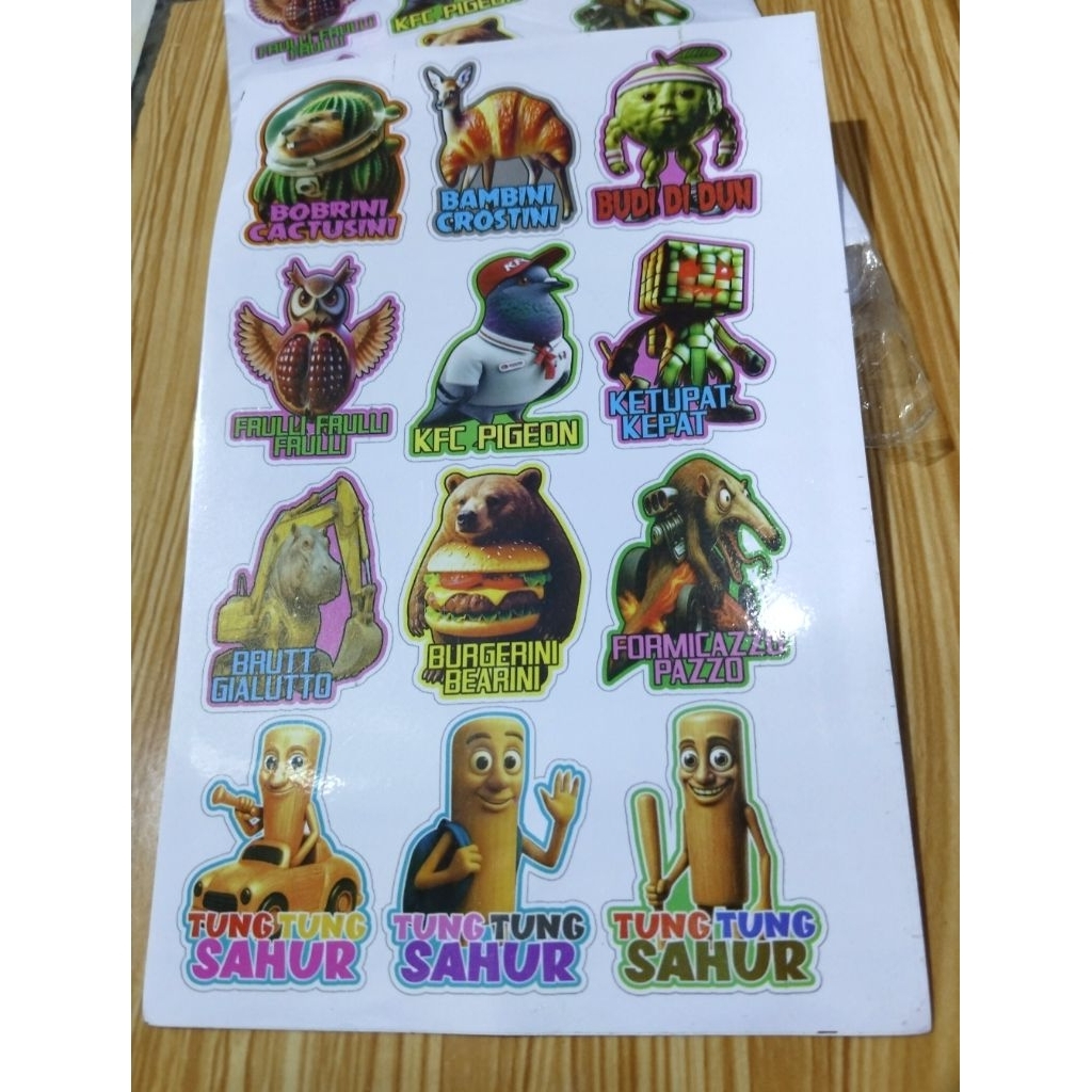 

Stiker Anomali Tung Tung Sahur Per Lembar isinya 12 Bisa Di Potong Potong Stiker Tempel