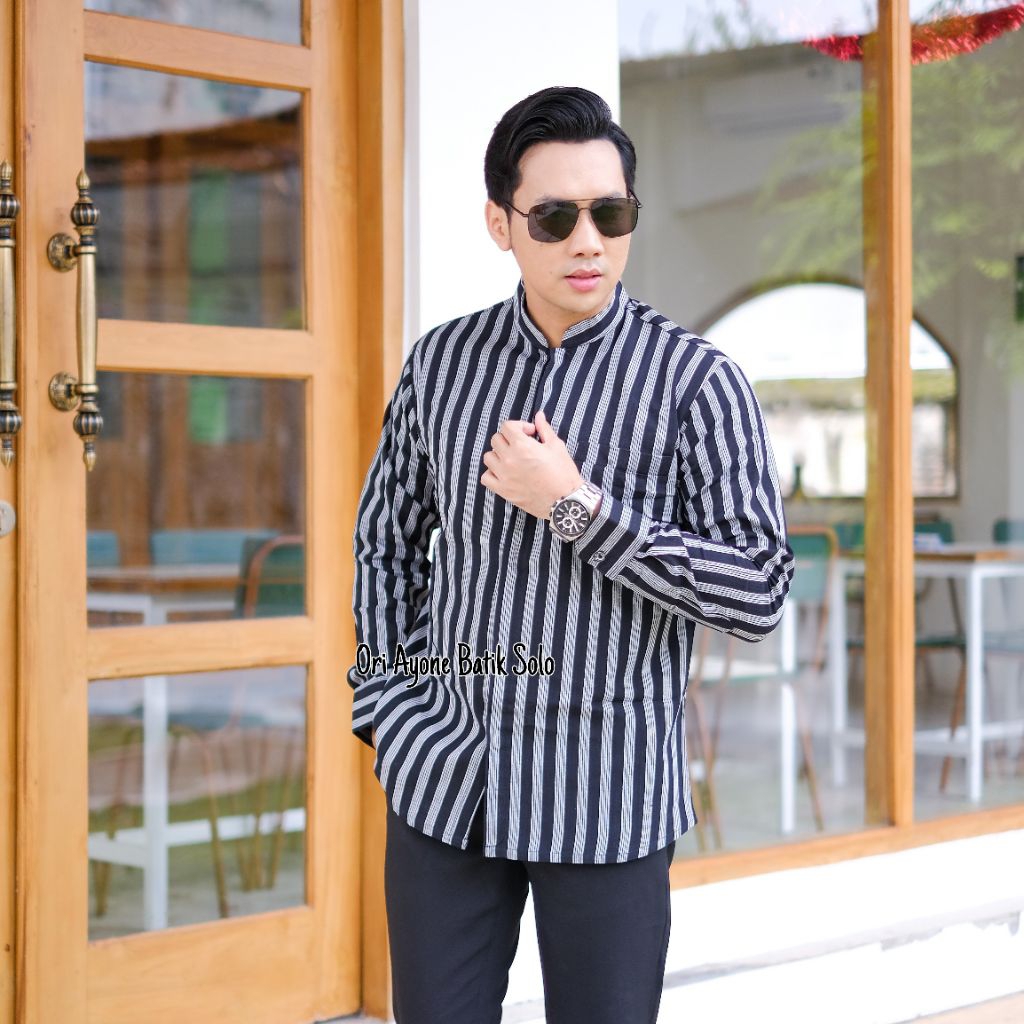 Kemeja Lurik Lengan Panjang Pria Lurik Pria Black Grey Lengan Panjang KEMEJA KOKO LURIK Kemeja Lurik
