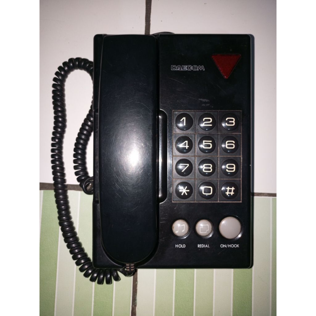 Telepon rumah jadul vintage