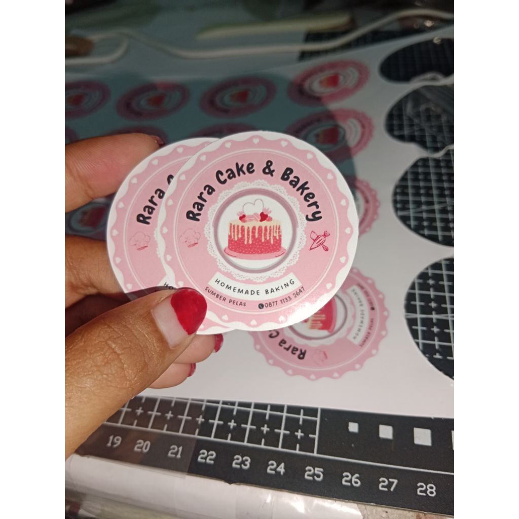 

Cetak Stiker die cut Lingkaran Diameter 4cm 5cm Bisa Custom Desain