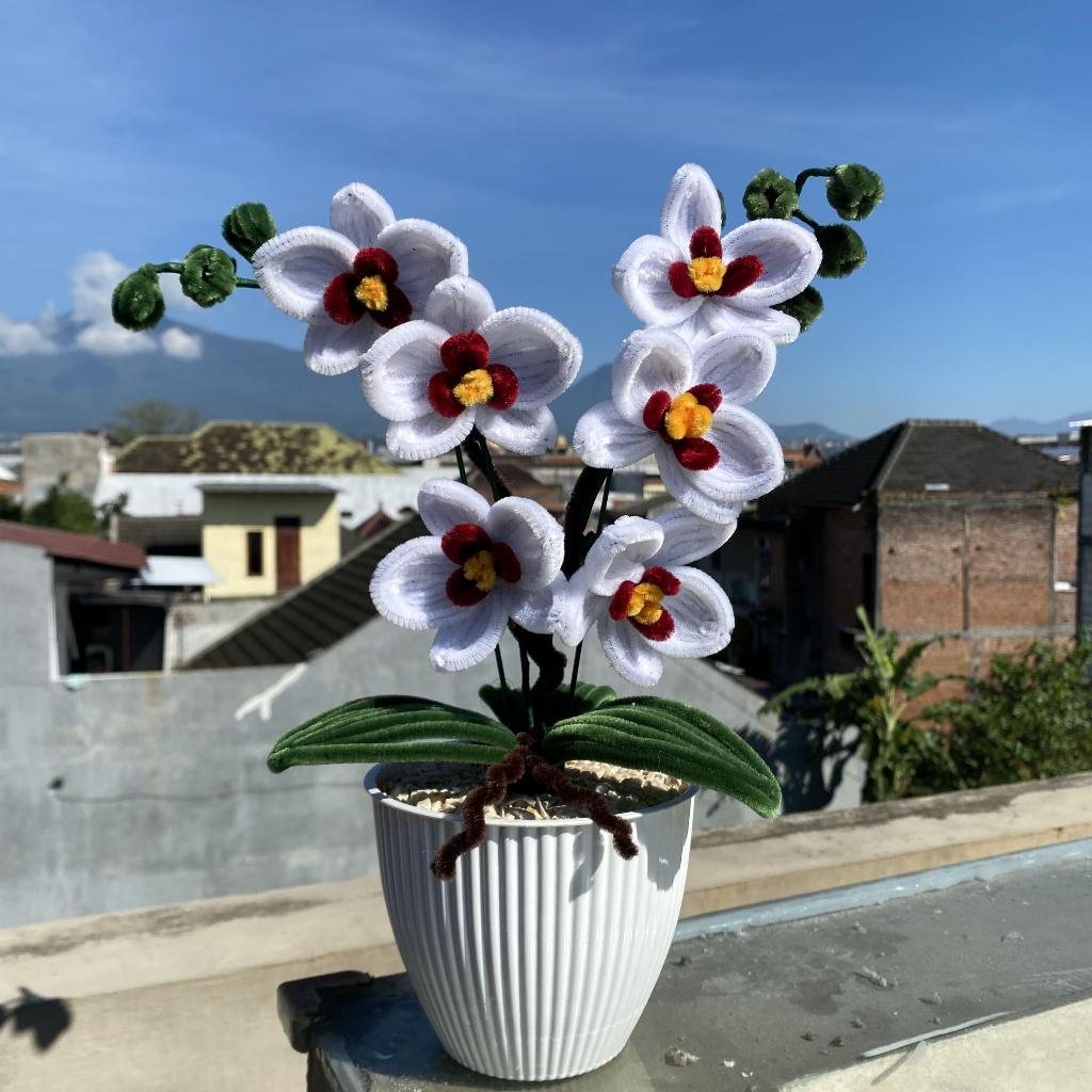 Pot Bunga Aggrek/kawat bulu/ukuran besar/hiasan ruang tamu