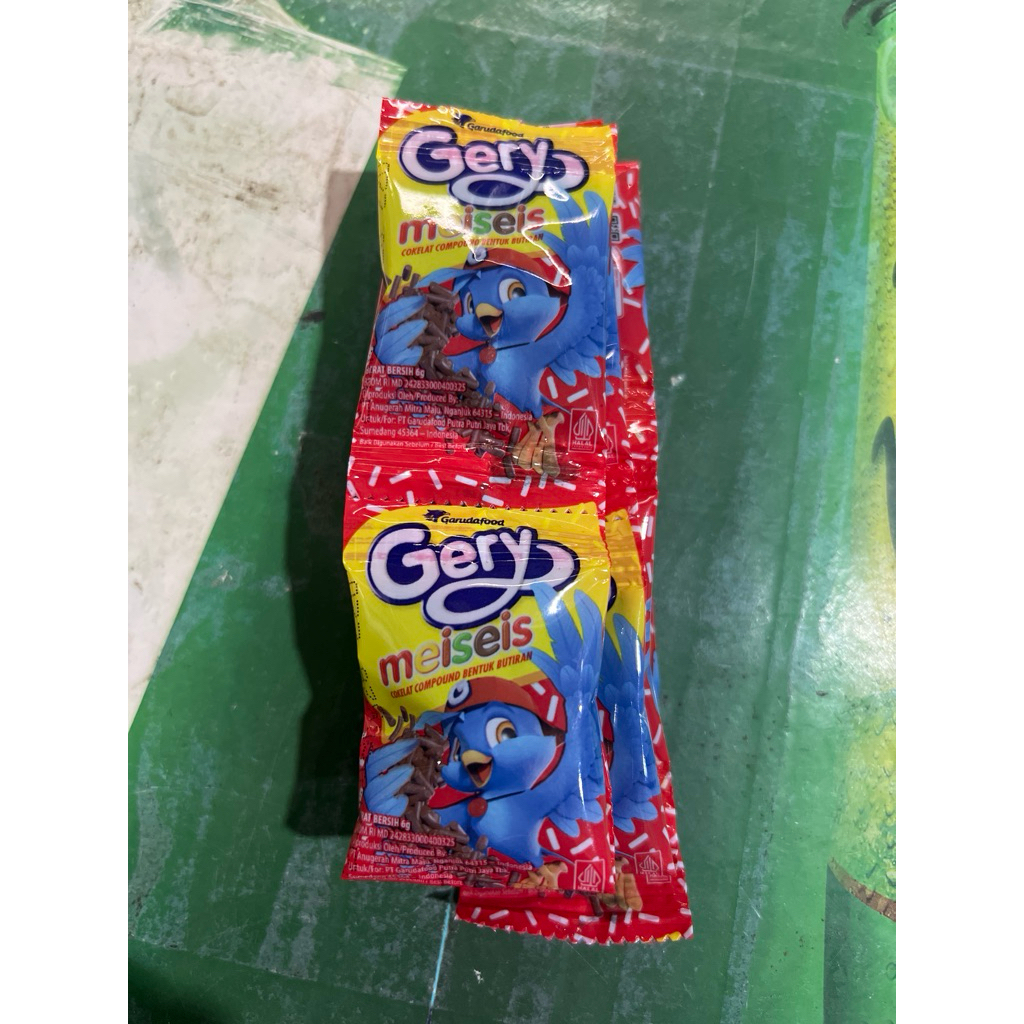

Gery Meiseis 1 Renceng 10 Pcs - Coklat Butiran Meses Chocolate Cokelat