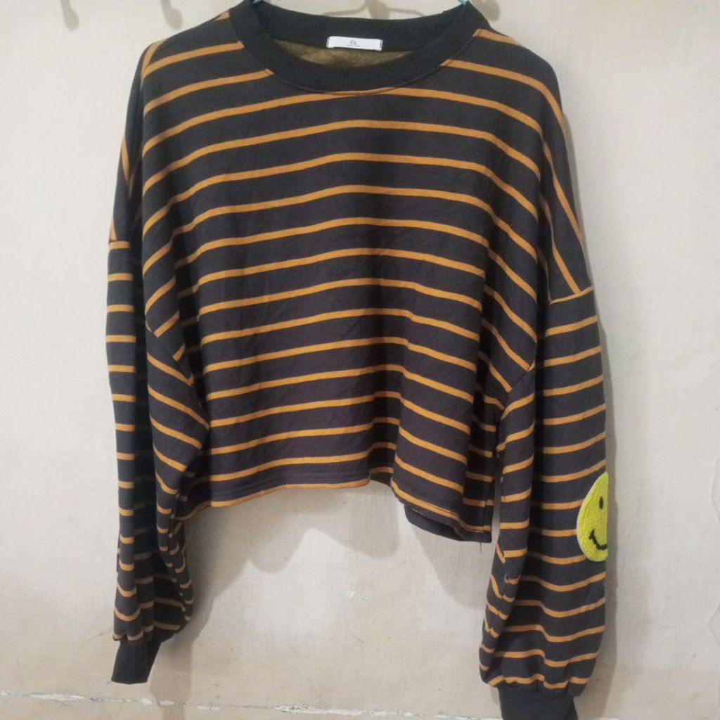 crewneck salur