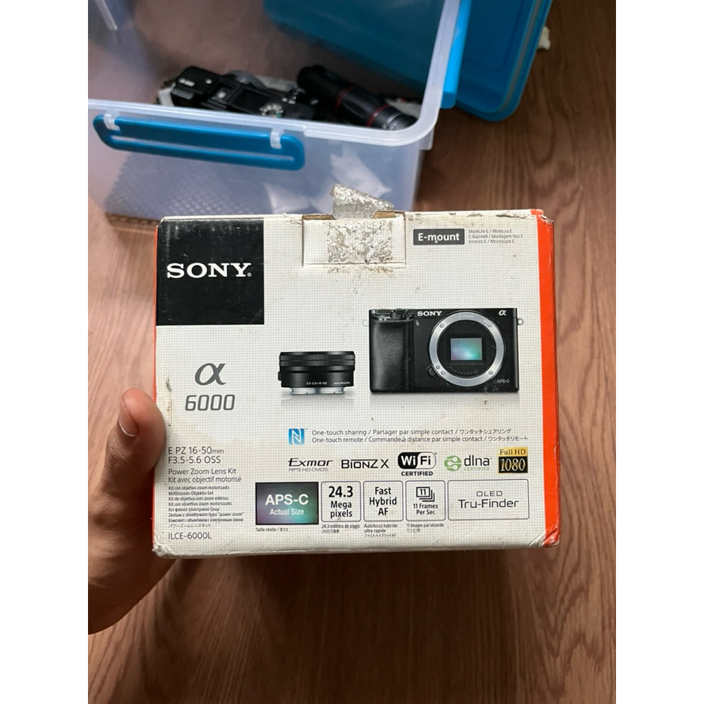 sony a6000 like new mirrorless body only sc 1000