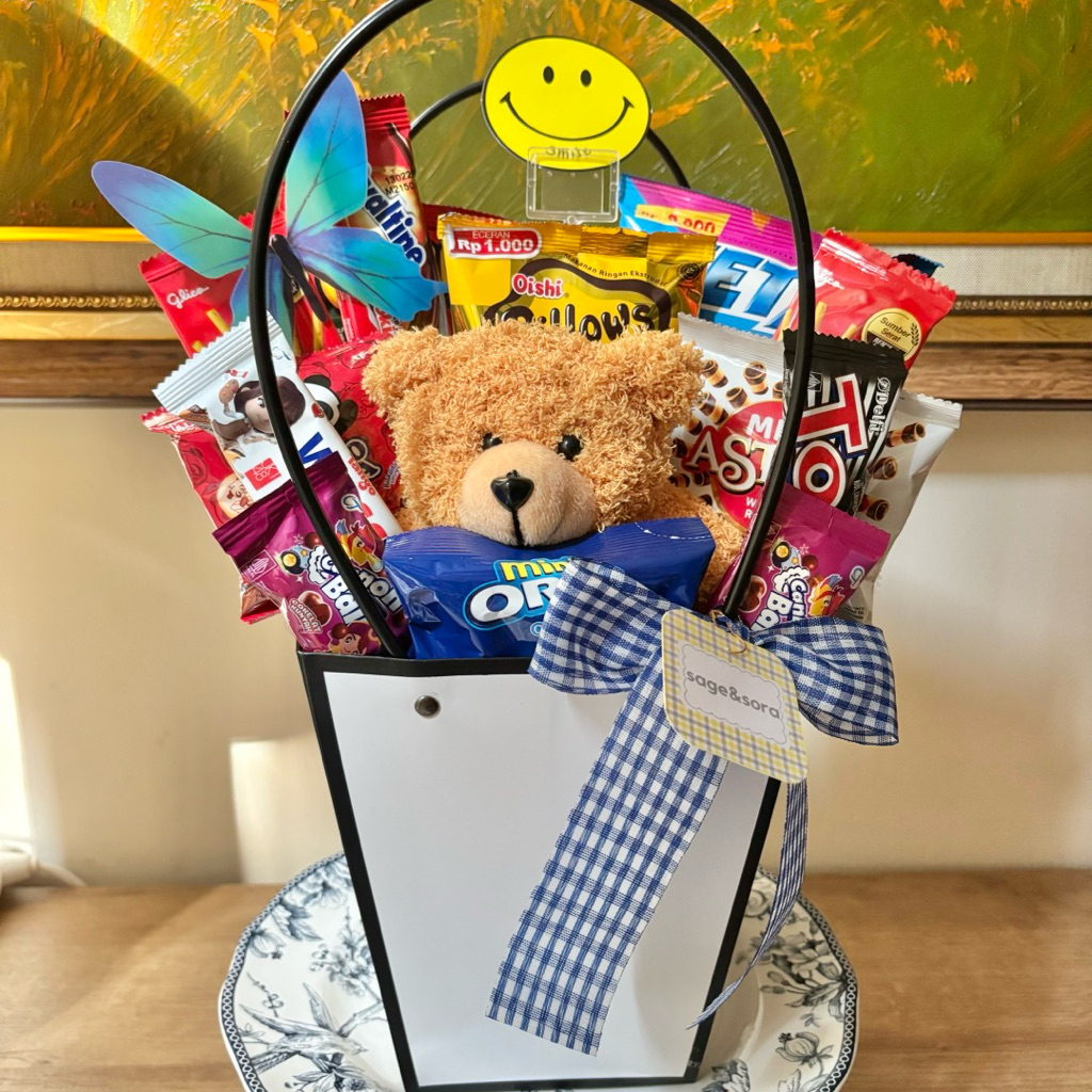

sage&sora PADDINGTON SNACK BOUQUET - buket snack ready stock - birthday gift - graduation gift