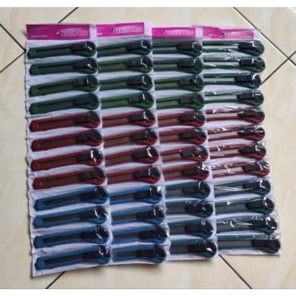 

Pisau Cutter Sailor Man 1 Lembar isi 12 pcs