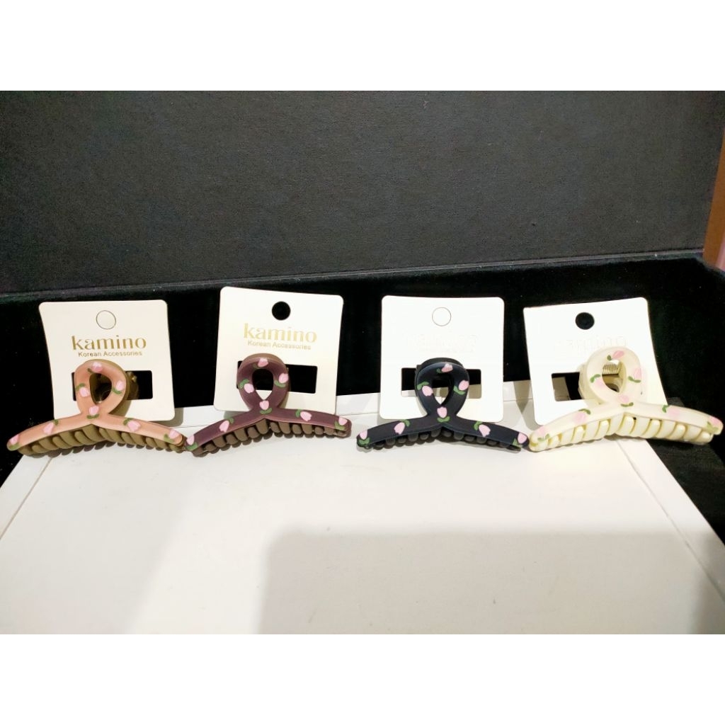 Kamino Jedai Silang Bunga Tulip