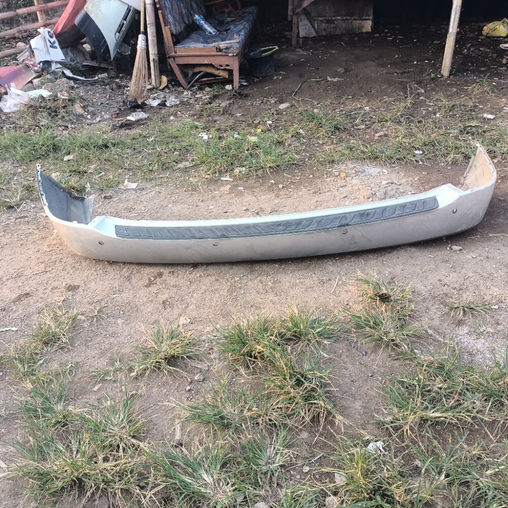 Bumper belakang Hyundai H1