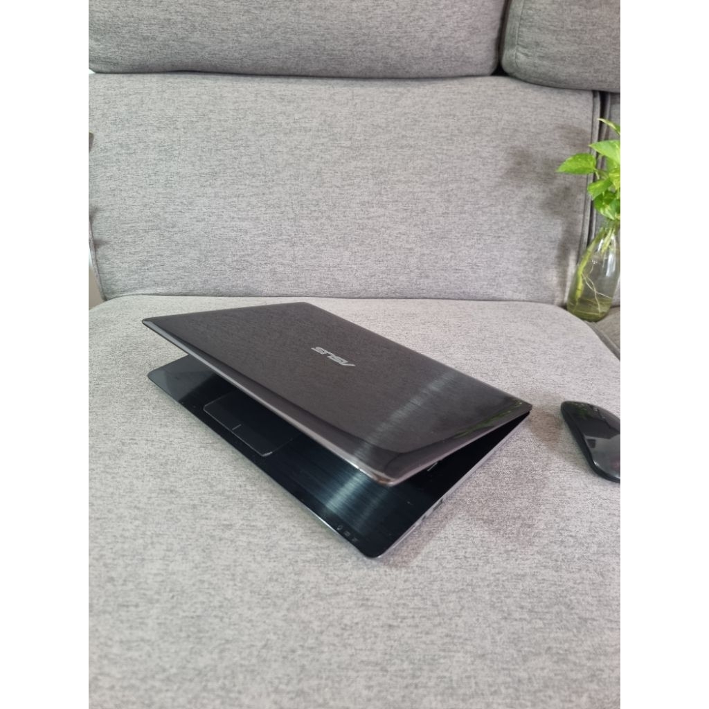Murah ASUS14" Core i5 7200U 3.1GHz Ram 8GB SSD 512GB VGA 2GB Win11ori