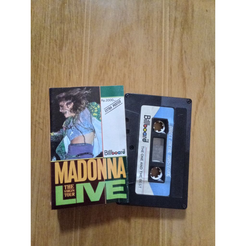 kaset pita madonna - the virgin tour live
