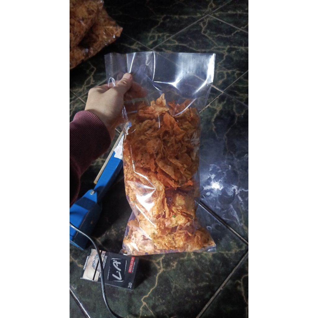 

KERIPIK SINGKONG PEDAS DAUN JERUK DAN ORIGINAL 500g