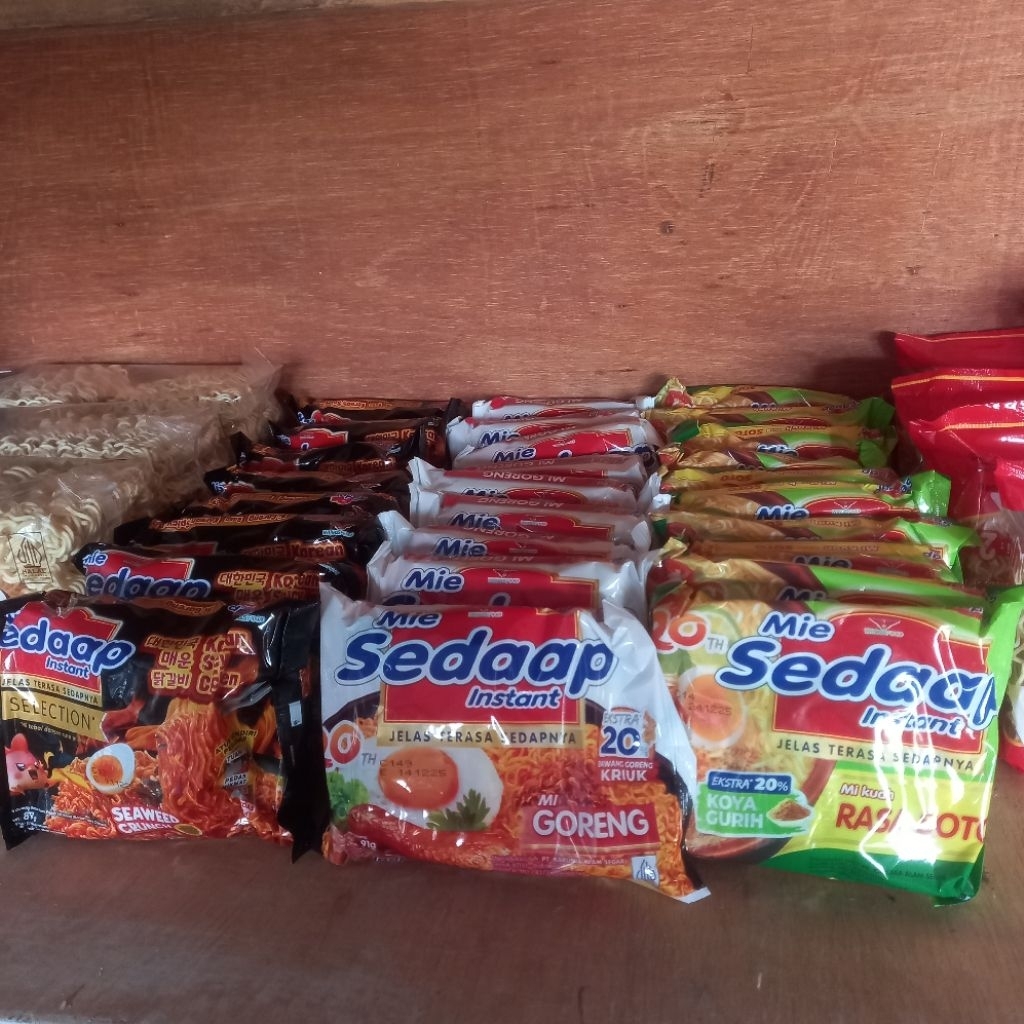 

Mie Sedaap Kuah dan Goreng