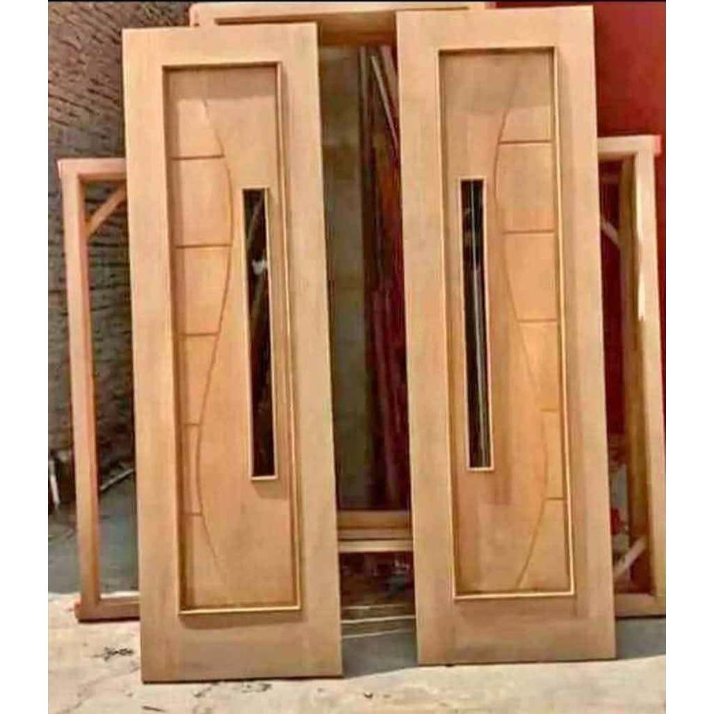 Pintu jati kupu tarung