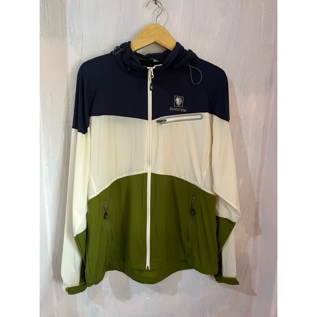 Jaket Tipis Black Yak