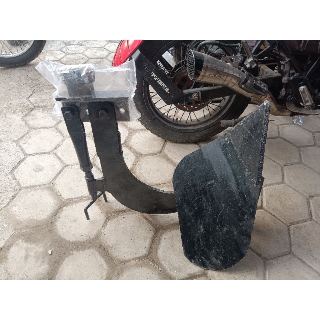 Singkal Traktor G1000 Boxer G3000 G600