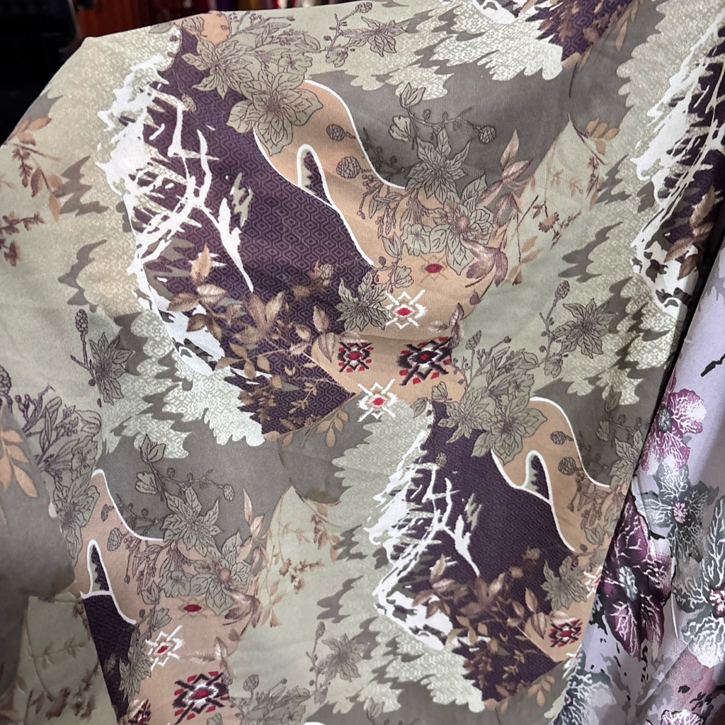 Kain Ceruty Babydoll Motif Abstark – Bahan Flowly, Lembut & Jatuh, Cocok untuk Gamis & Hijab Kabaya 