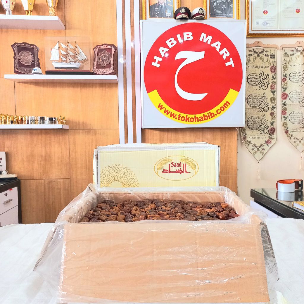 

Kurma Premium Saad 5KG Asli Arab – Manis, Lembut & Segar | Kurma Pilihan HABIB MART