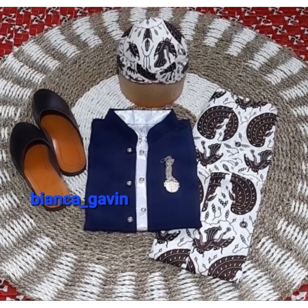 [1 Set] Beskap Hewes Navy + Jarik Instan + Blangkon + Selop/ Baju Adat Jawa Pria, Free Bros Beskap, 