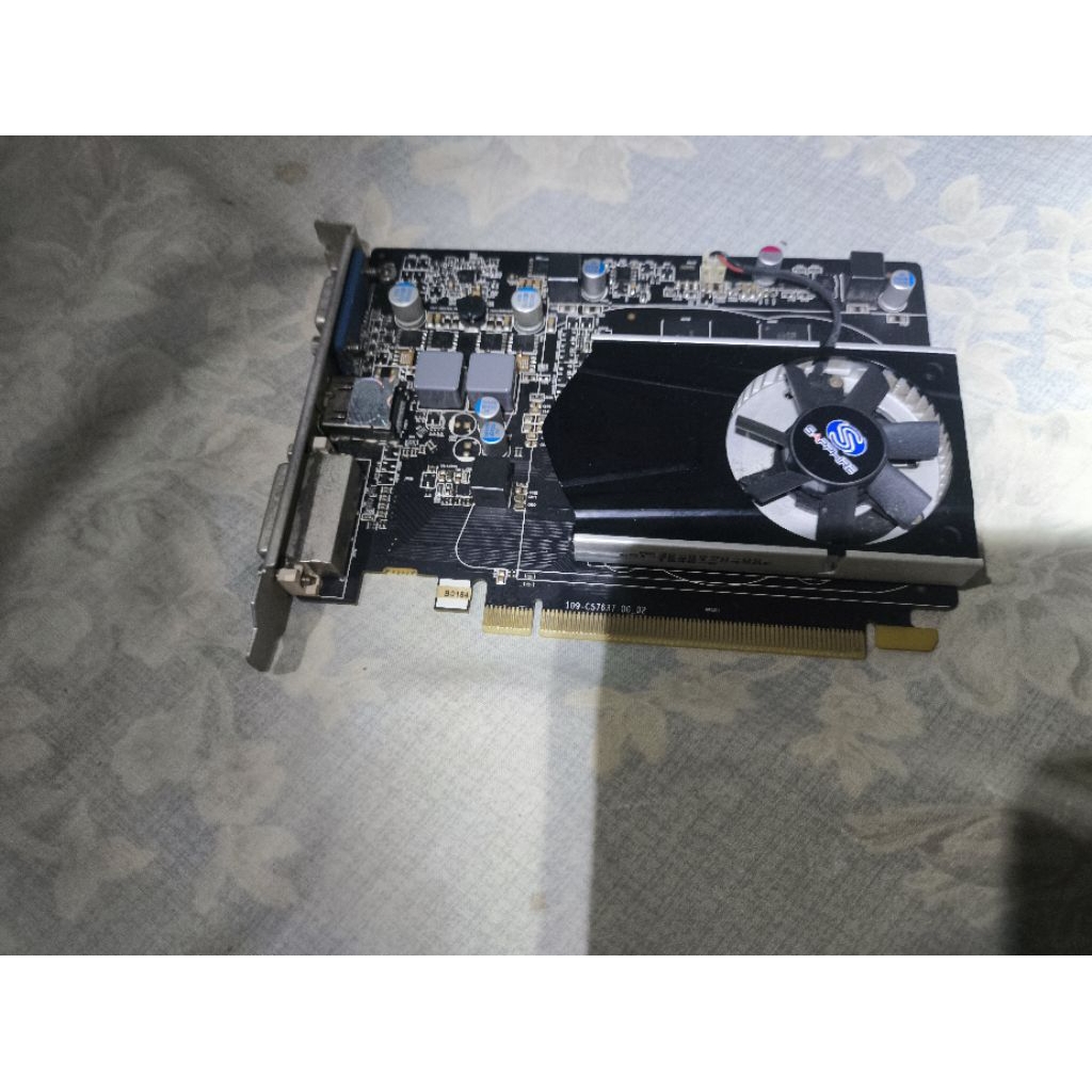 R7 240 1GB DDR5