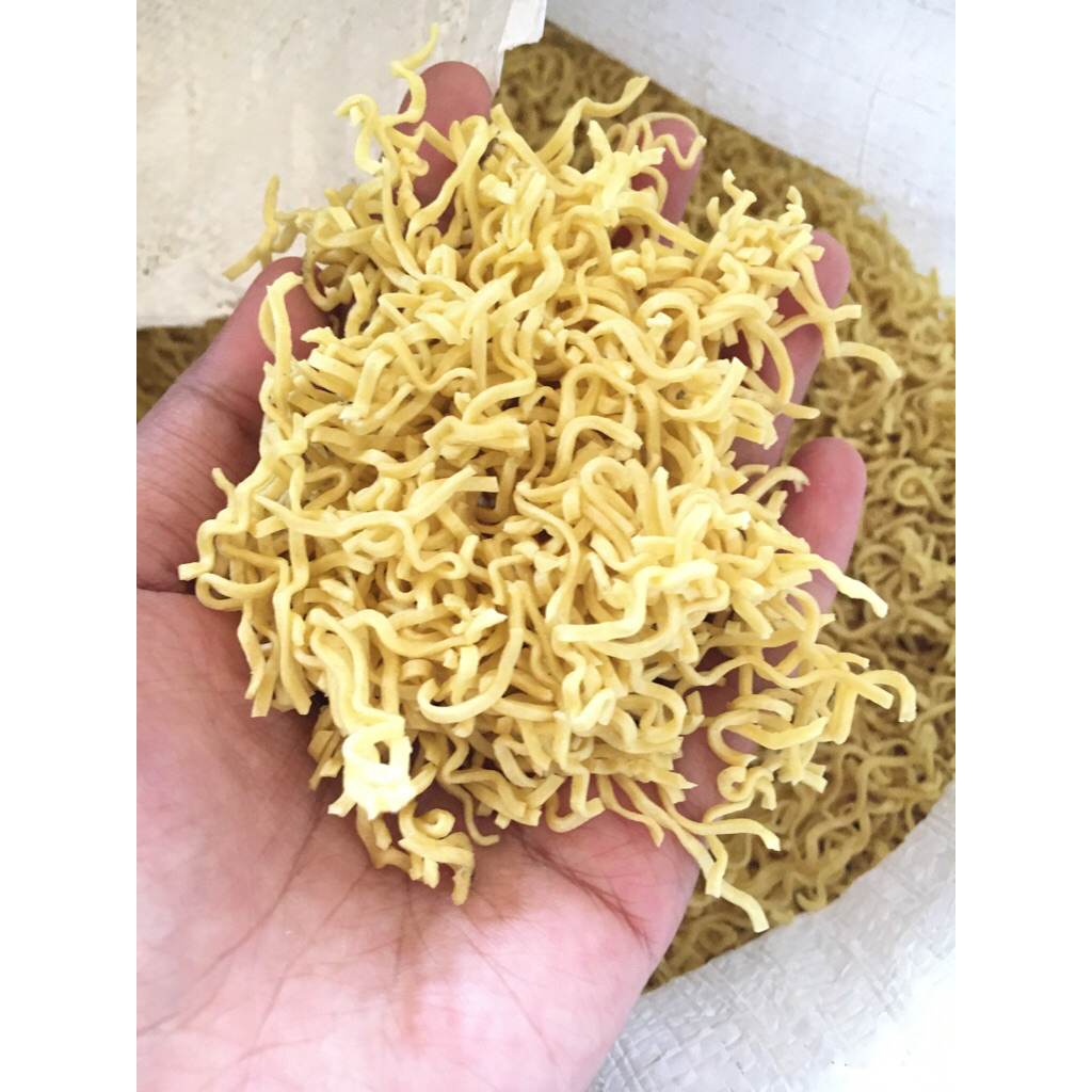Mie Rijek Mie Pecah Mie BS Pakan Ayam Bebek Unggas Eceran 1kg