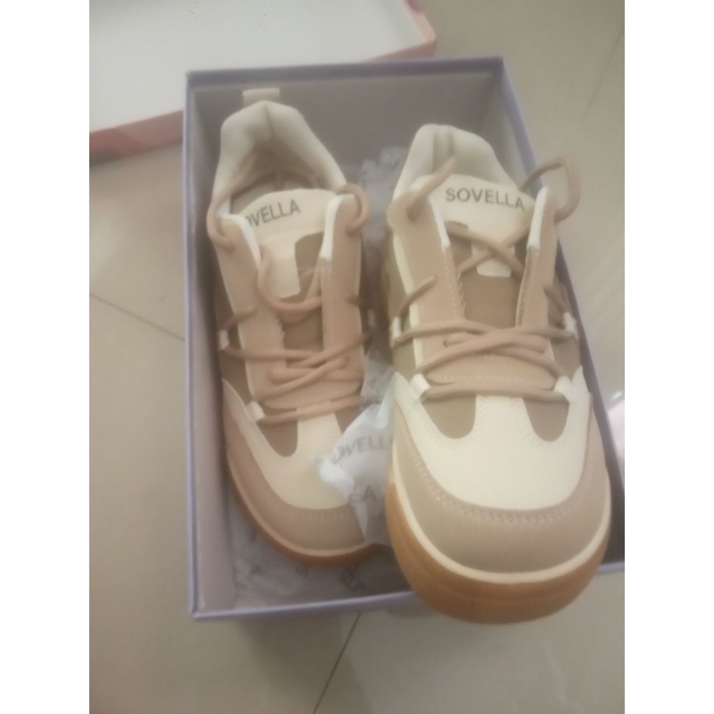 Sepatu Sovella
