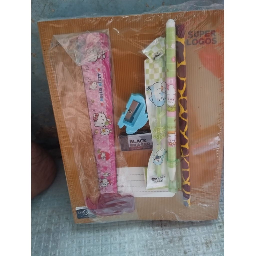 

Paketan Buku tulis dan alat tulis//7set perlengkapan Tulis