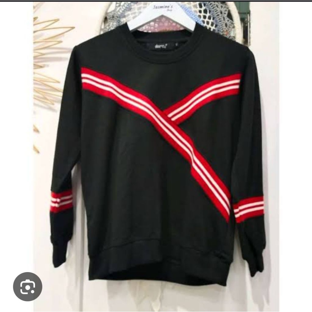 SWEATSHIRT DEENAY JASMINE MERAH HITAM
