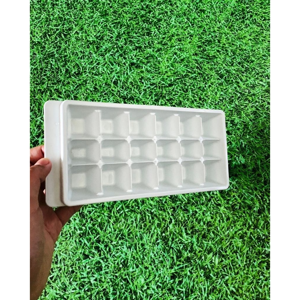 cetakan es batu / ice maker kulkas polytron original