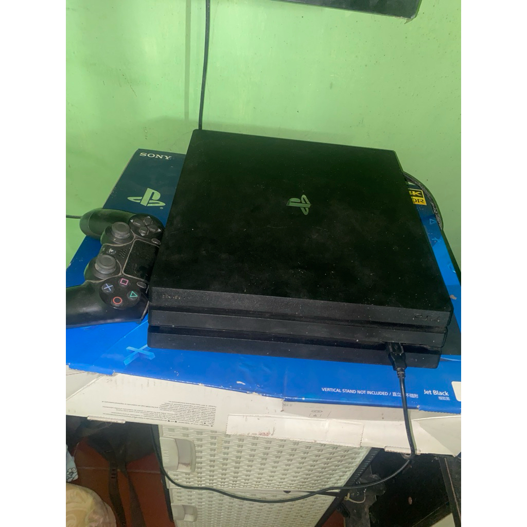 Ps4 Pro ori 1TB seri72
