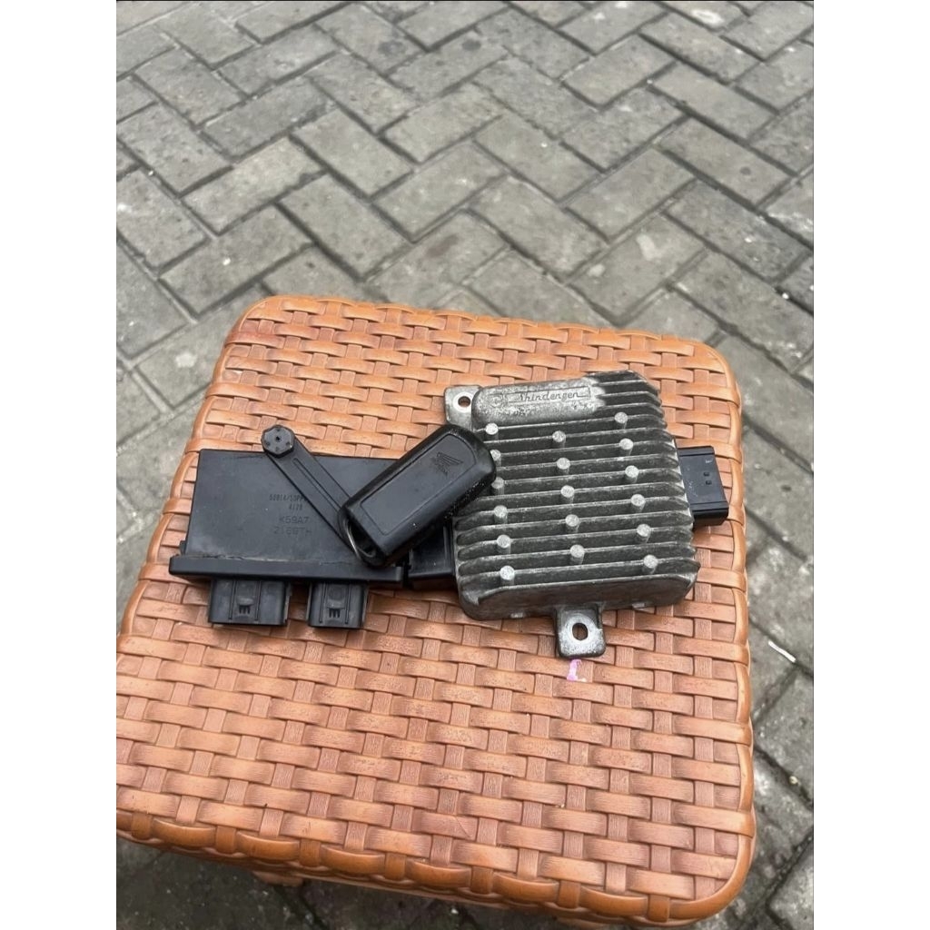 ecu dan scu vario 150 2019 keyles