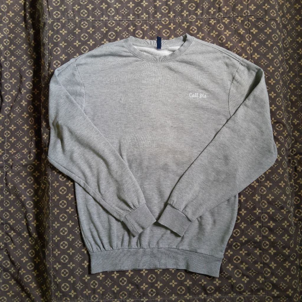 PRELOVED CREWNECK HNM DISNEY NEVADA