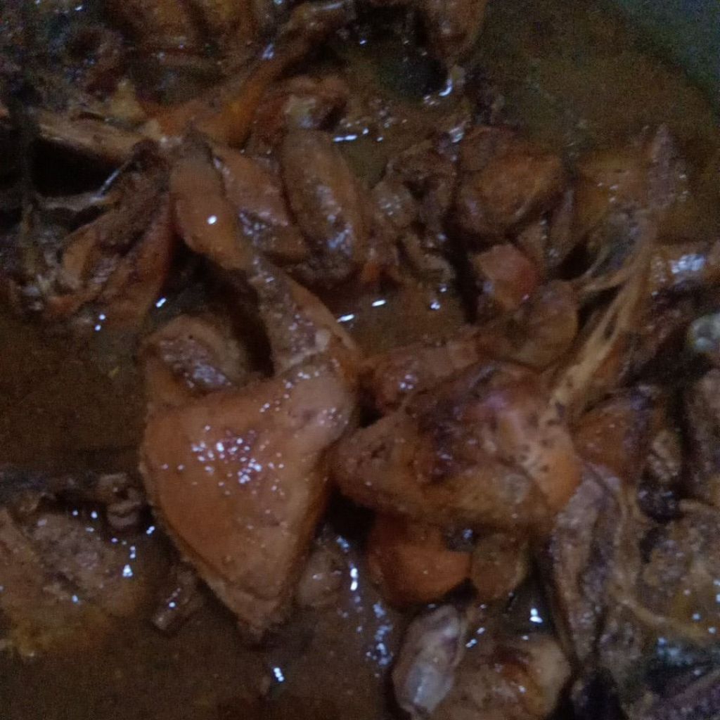 

Semur Ayam Frozen dada 2Pcs paha 2Pcs