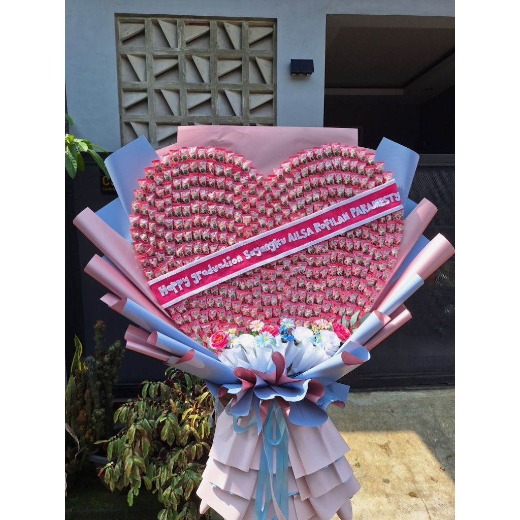 

Buket jumbo- buket permen yupi - buket permen jumbo