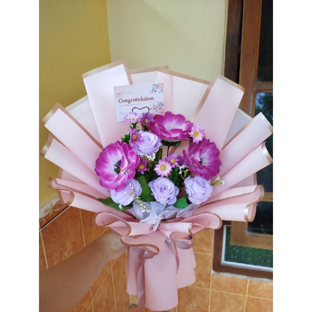 bucket bunga artificial besar