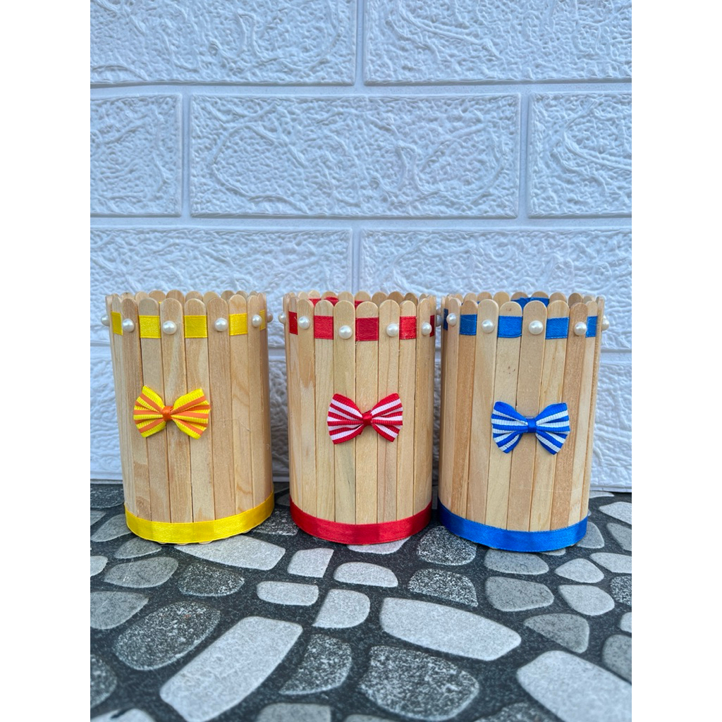 

kerajinan tangan dari kaleng/tempat pensil/kerajinan daur ulang/kerajinan tangan stik es krim