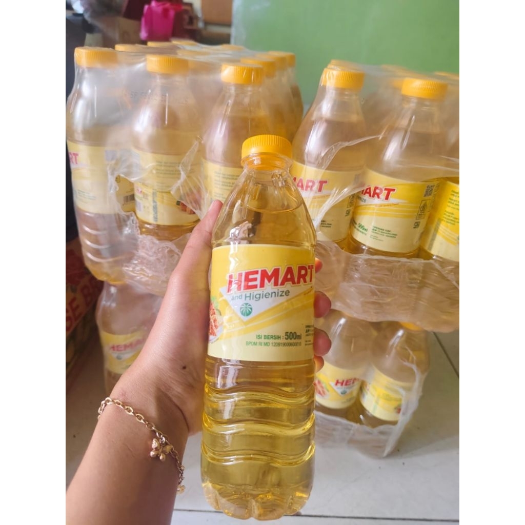 

1 KRAT [12pcs] Minyak Goreng Hemart 500 ml Jernih - isian parcel - grosir