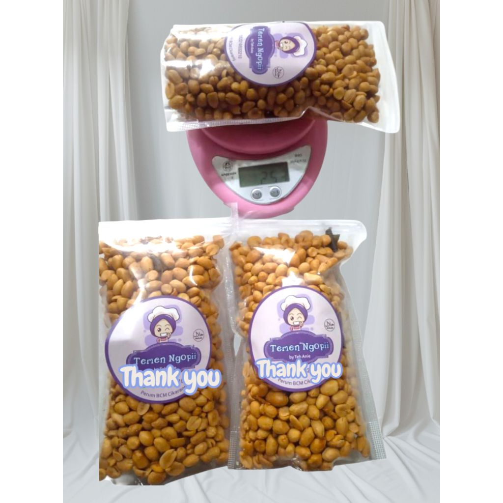 

camilan kacang goreng khas teh Anie 250gr