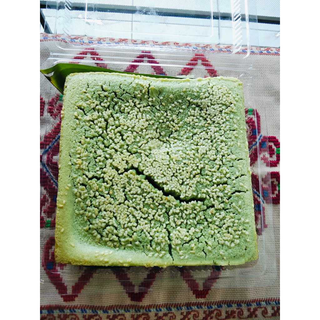 

Tumpur Banda / Bolu Kemojo