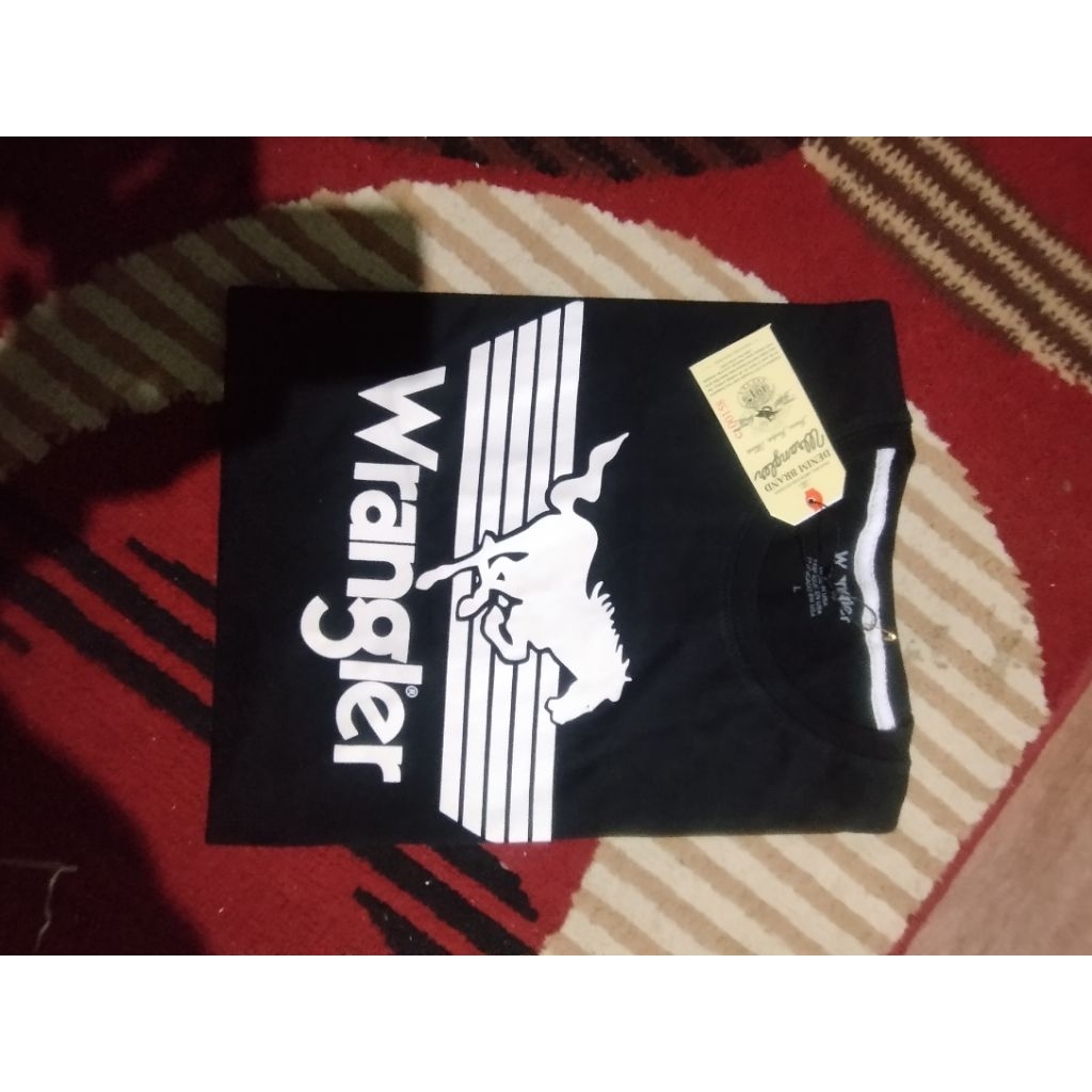 kaos brended Wrangler made in taq USA