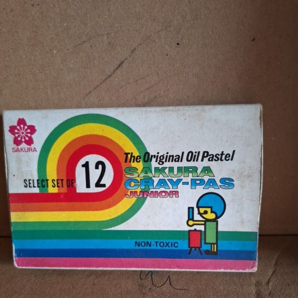 

the original oil pastel sakura cray-pas junior non toxic note: bagian dalam crayon ada noda. tapi crayon masih bisa dipakai dengan baik.