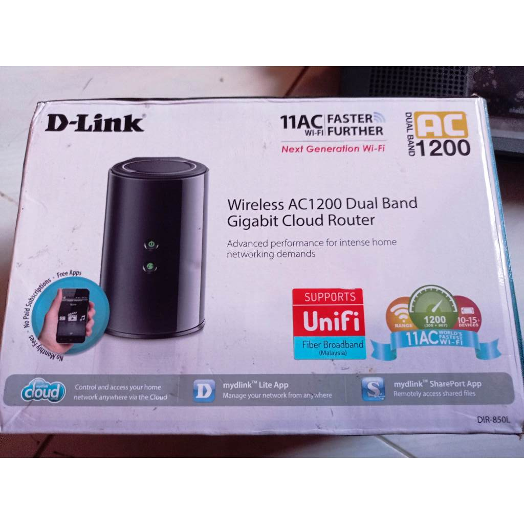 LINKSYS EA8100 GIGABIT + DLINK AC1200 DUAL BAND GIGABIT CLOUD ROUTER