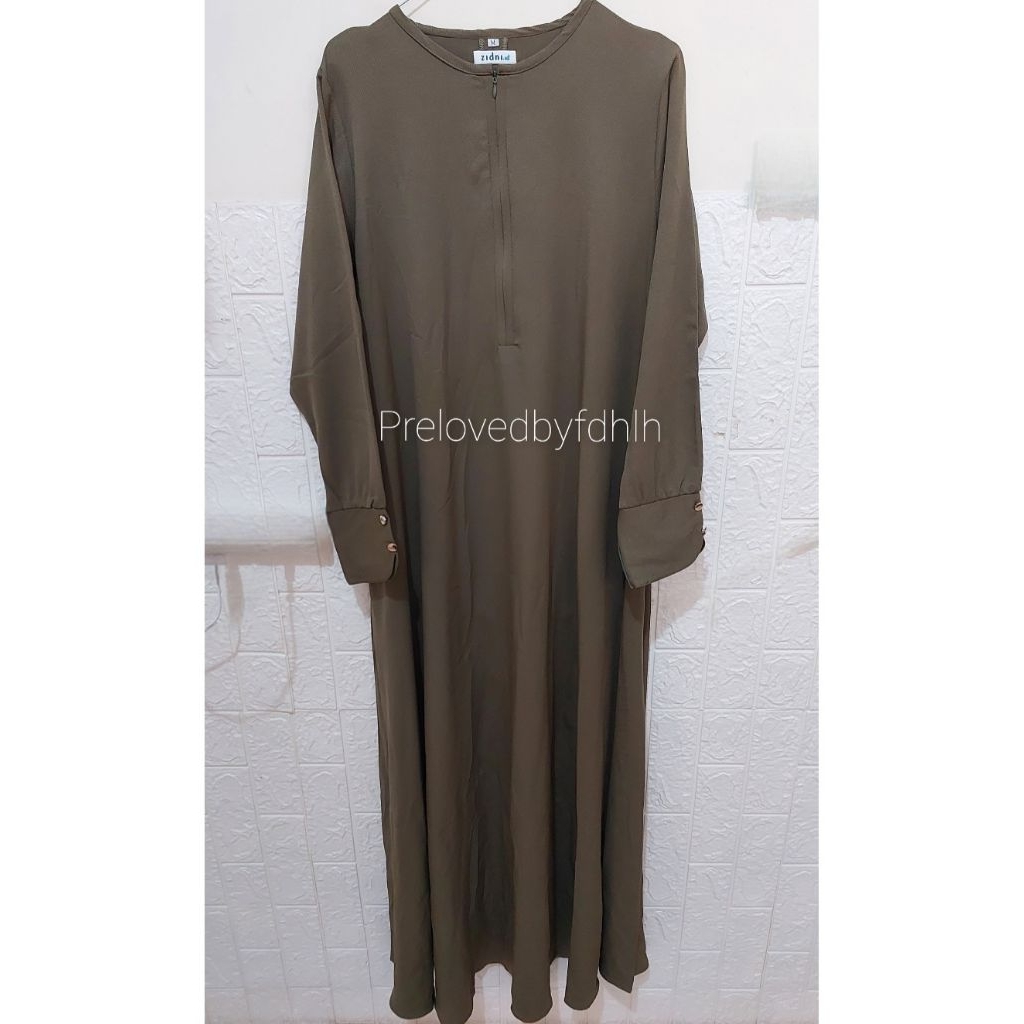 Preloved VVGC Like NewShafira Abaya + FK Semi Instant by @zidni.id