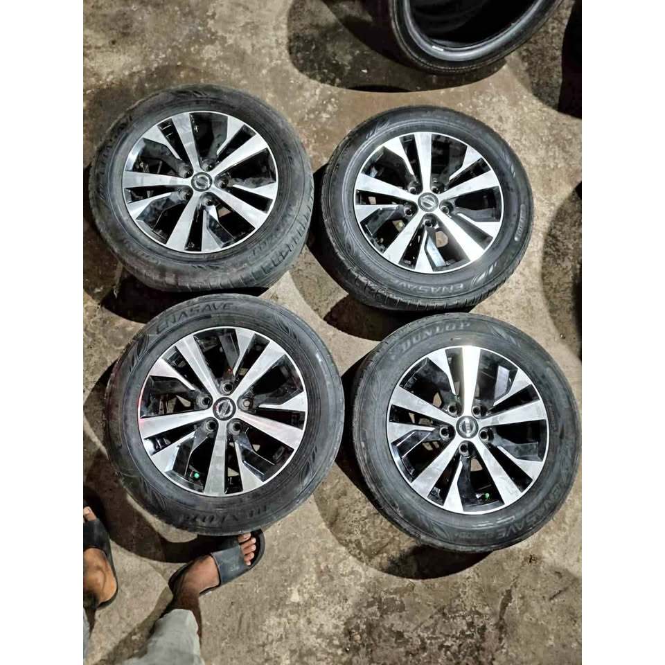 VELG MOBIL ORI STD LIVINA RING 16 LEBAR 6,5 LUBANG BAUT PCD 5X114 ET45 + BAN DUNLOP 215 60 R16 PELEK