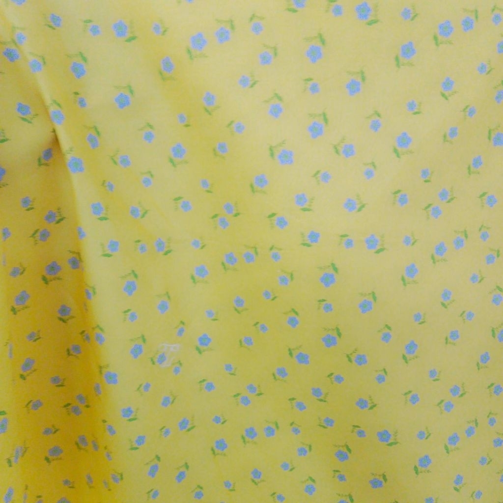 Kain Katun Poplin Motif Bunga Ceria Cerah Kecil – Lembut, Adem, Cocok untuk Baju & Dekorasi,Kemeja &