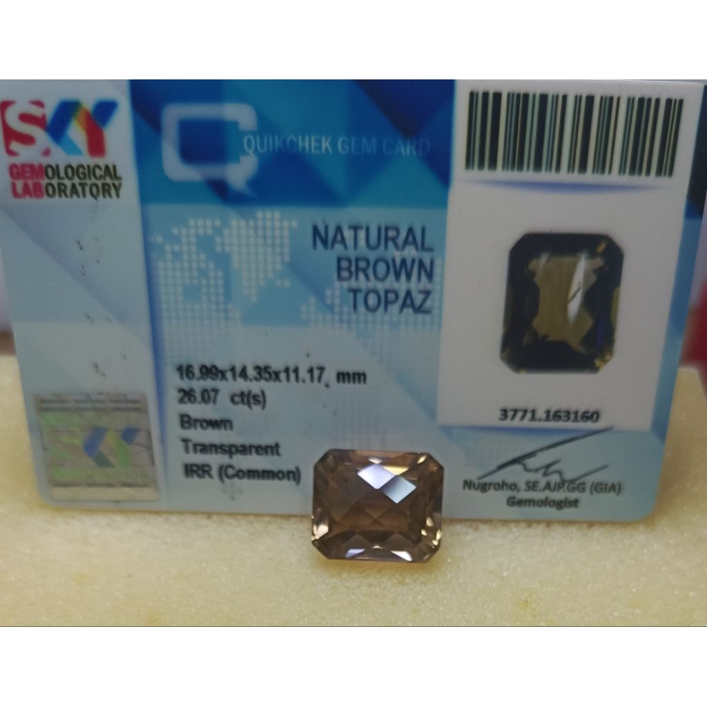 Natural brown topaz kode BZ21