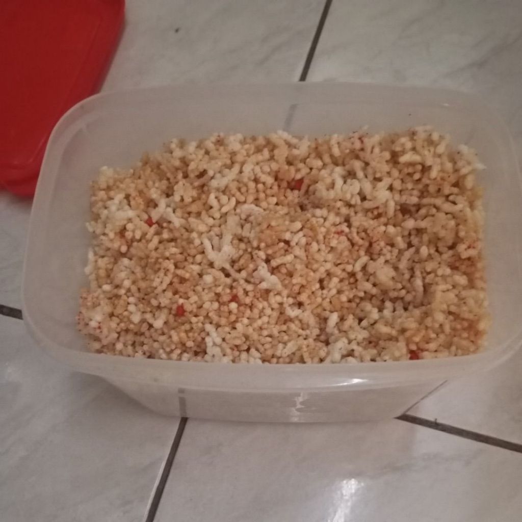 

cengkaruk ,rasanya renyah pedas, enak gurih