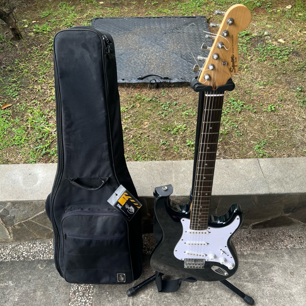 2022 Squier Stratocaster Hardtail